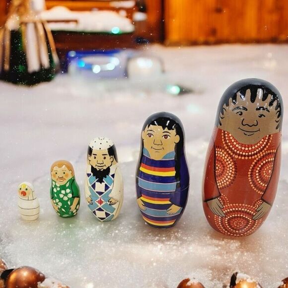 Set 5 Hand-Painted Nesting Dolls - Picture 1 of 6